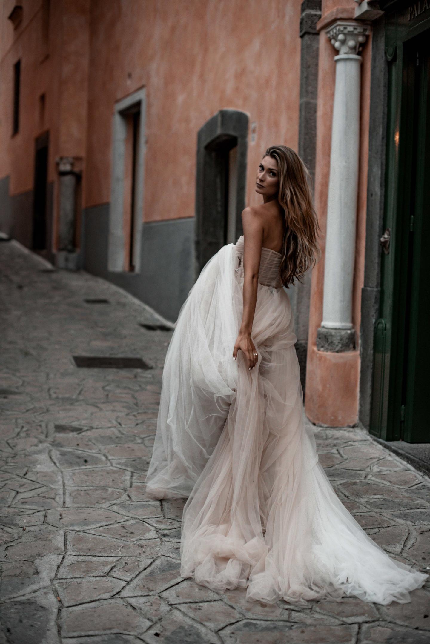 Galia Lahav,嘉丽兰赫