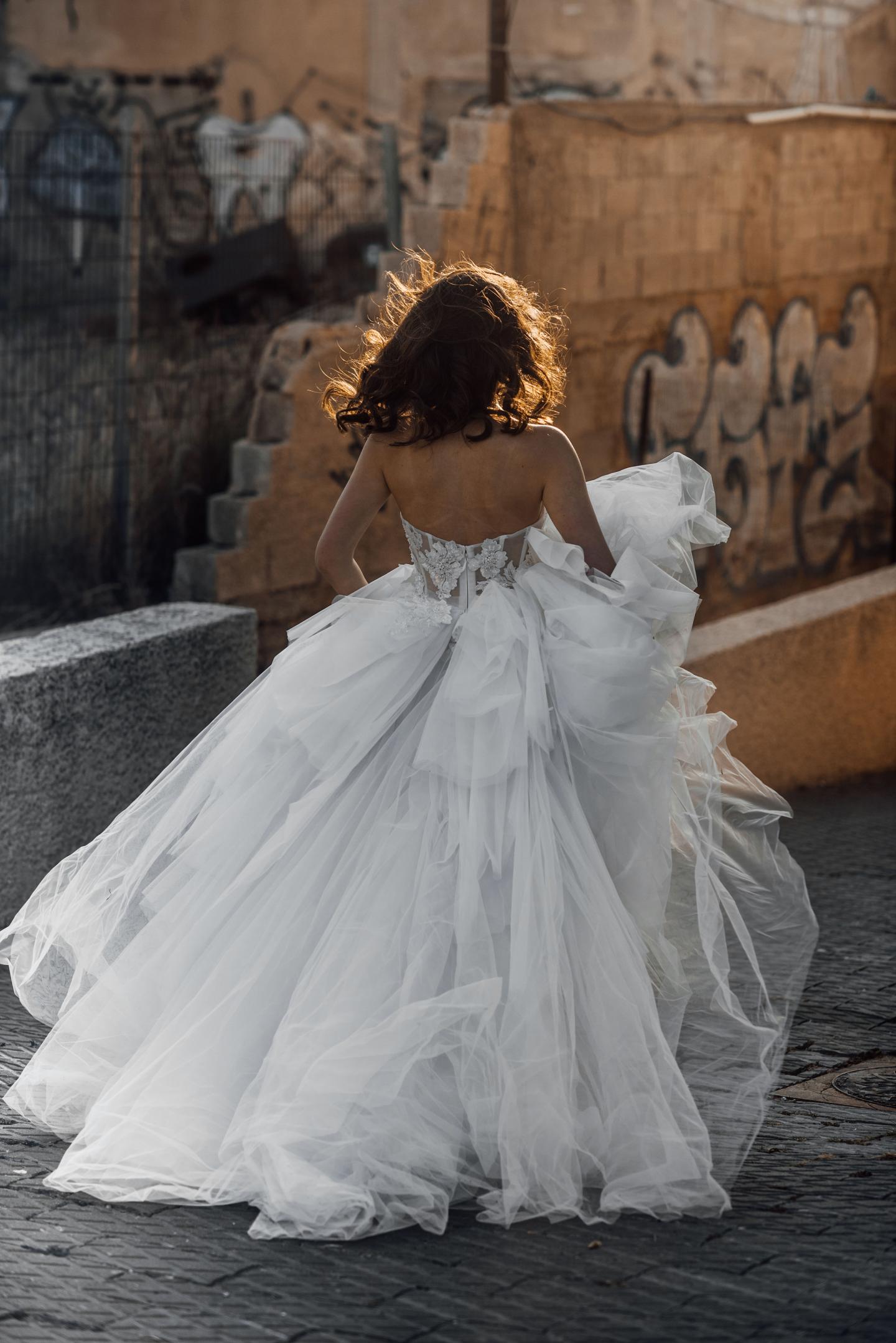 Galia Lahav,嘉丽兰赫