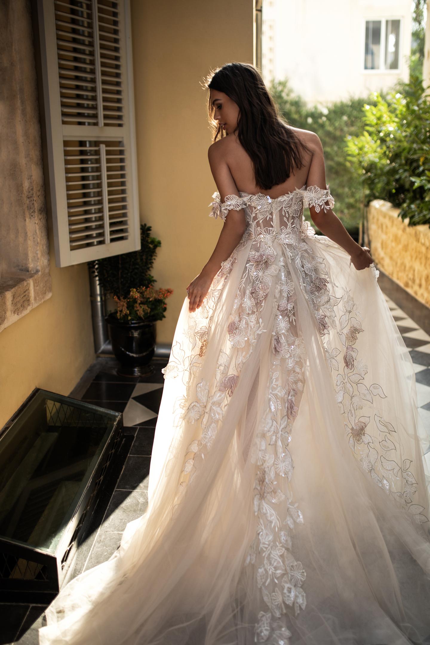 Galia Lahav,嘉丽兰赫