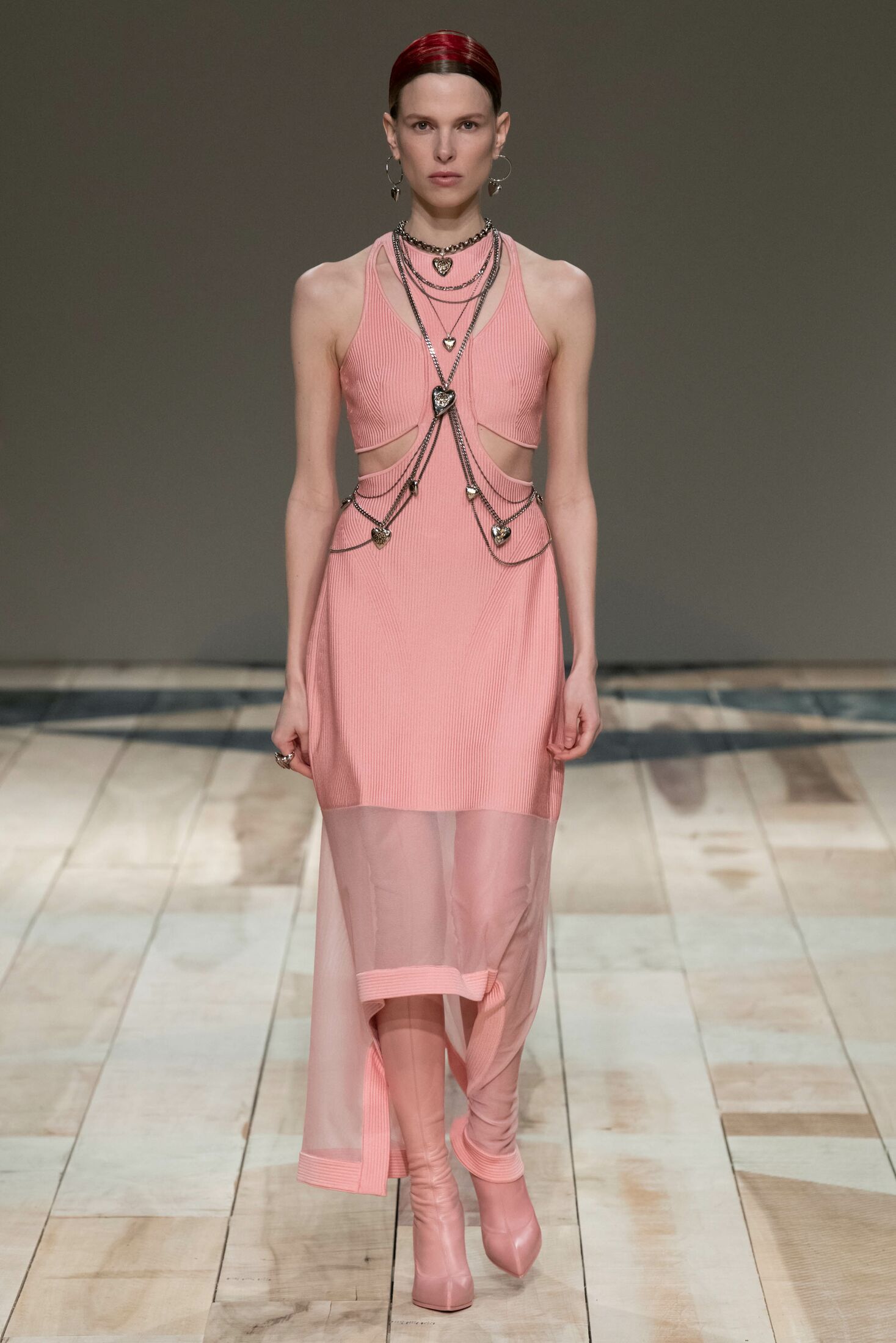 Alexander McQueen（亚历山大麦昆）