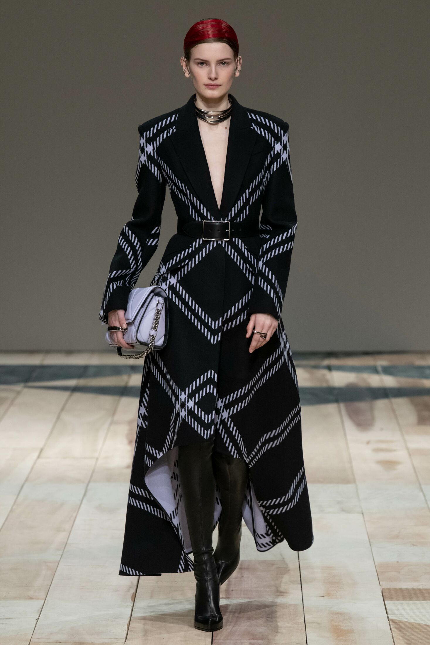Alexander McQueen（亚历山大麦昆）