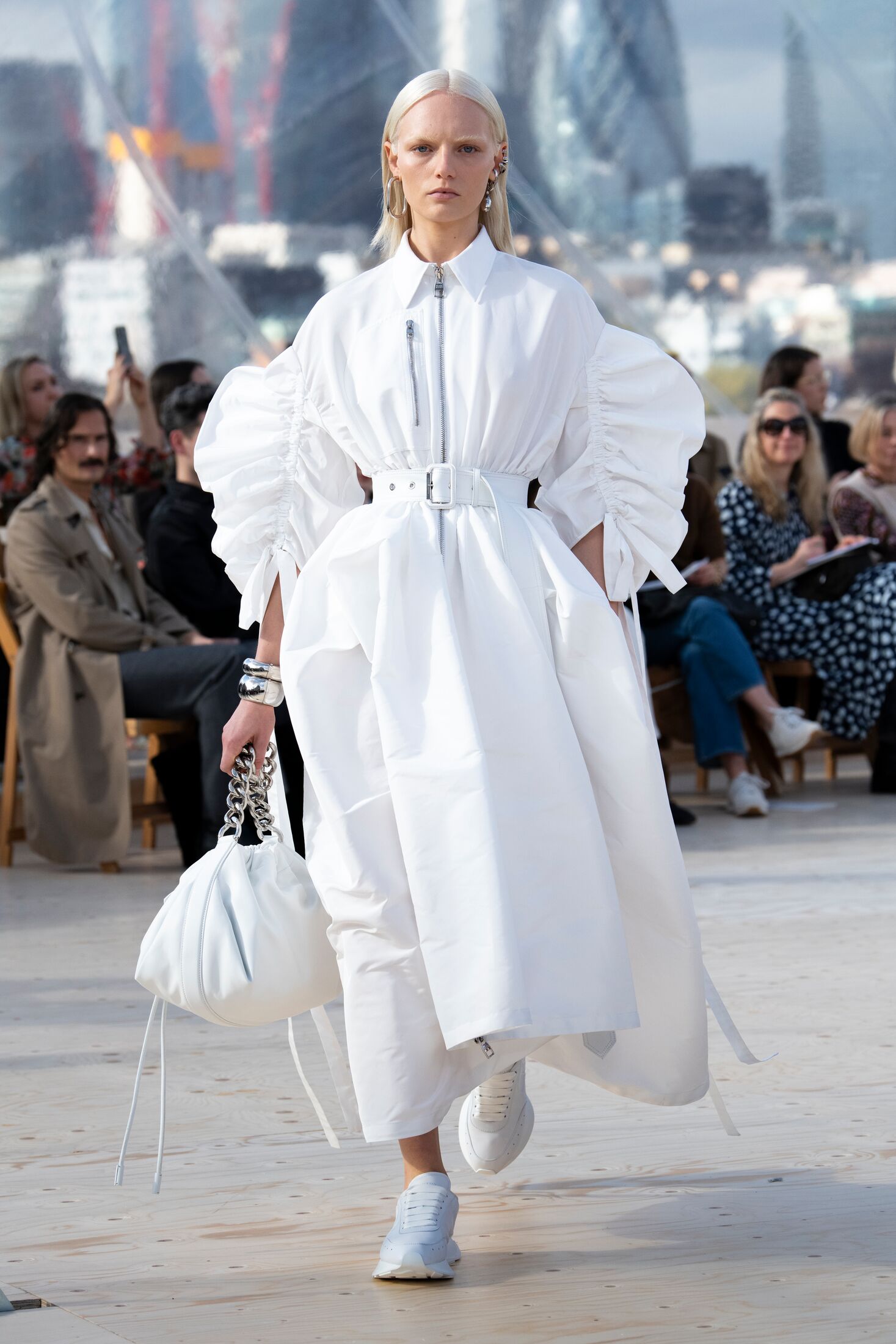 Alexander McQueen（亚历山大麦昆）
