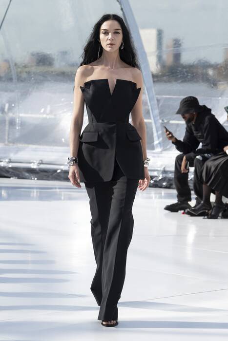 Alexander McQueen（亚历山大麦昆）