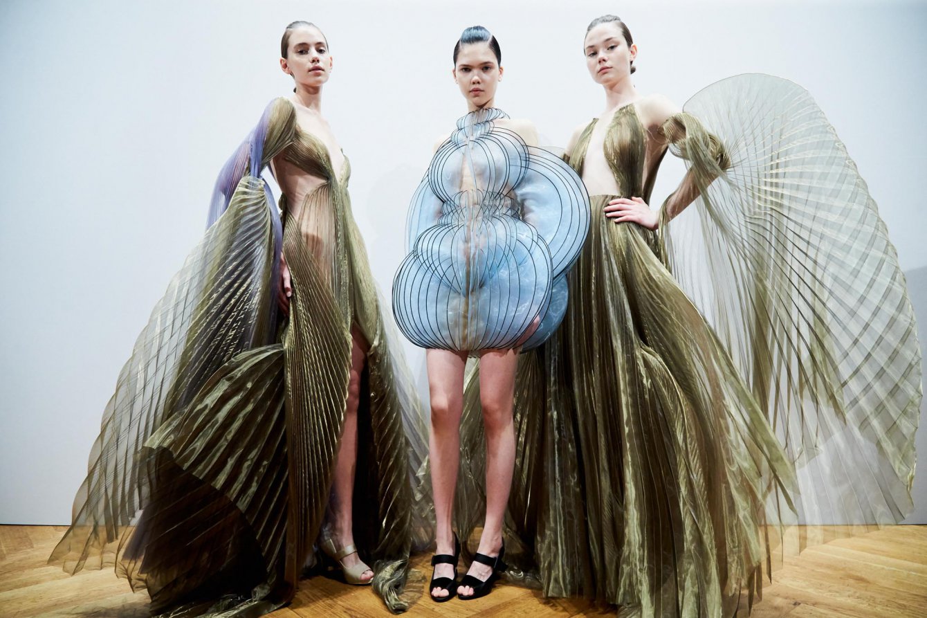 Iris van Herpen 艾里斯·范·荷本