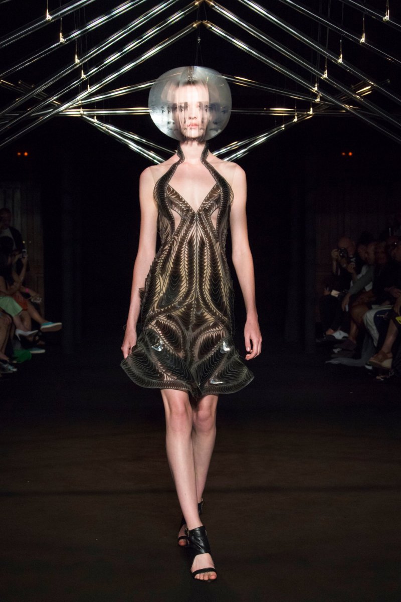 Iris van Herpen 艾里斯·范·荷本