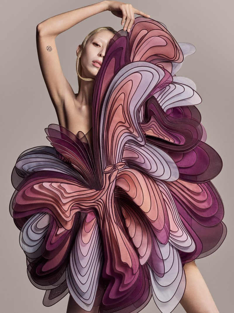 Iris van Herpen 艾里斯·范·荷本