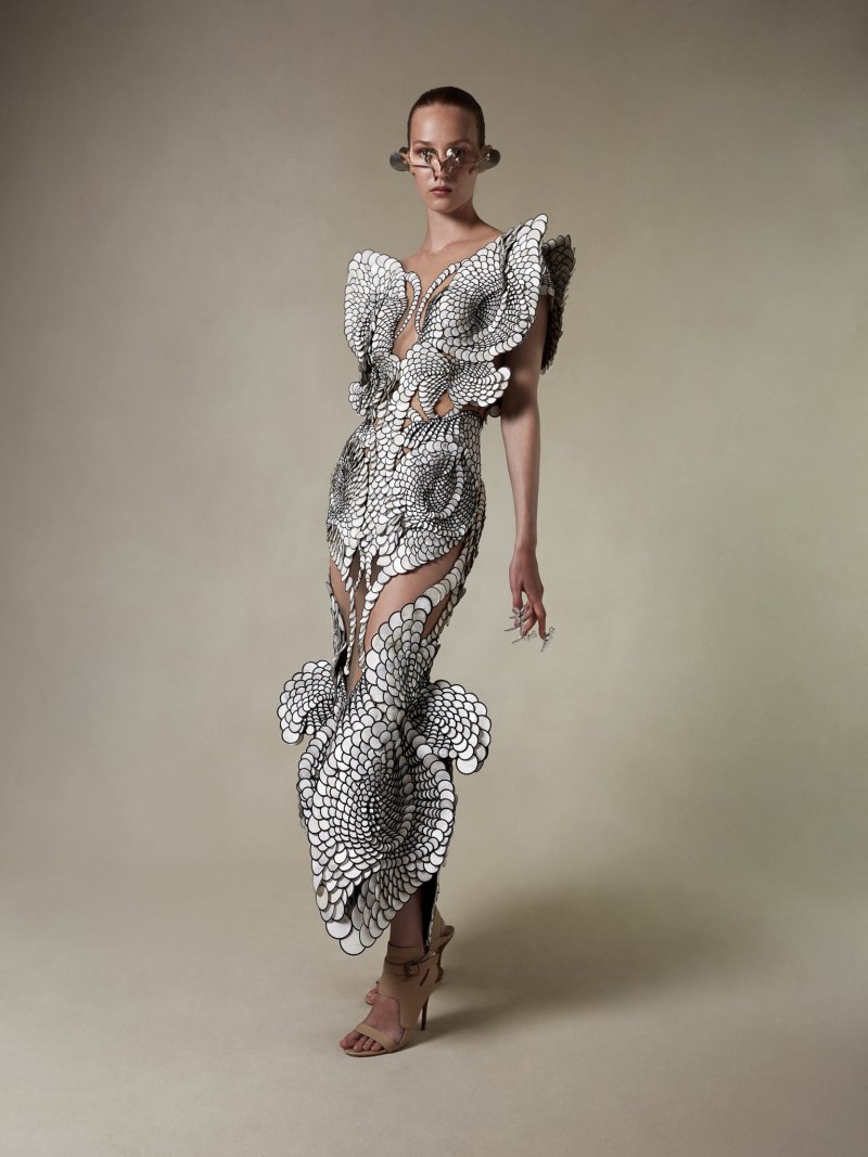 Iris van Herpen 艾里斯·范·荷本
