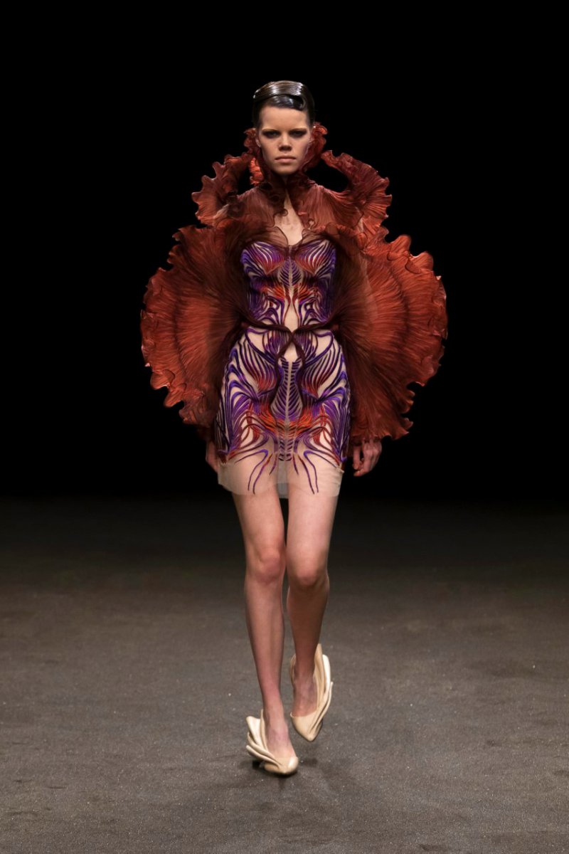 Iris van Herpen 艾里斯·范·荷本