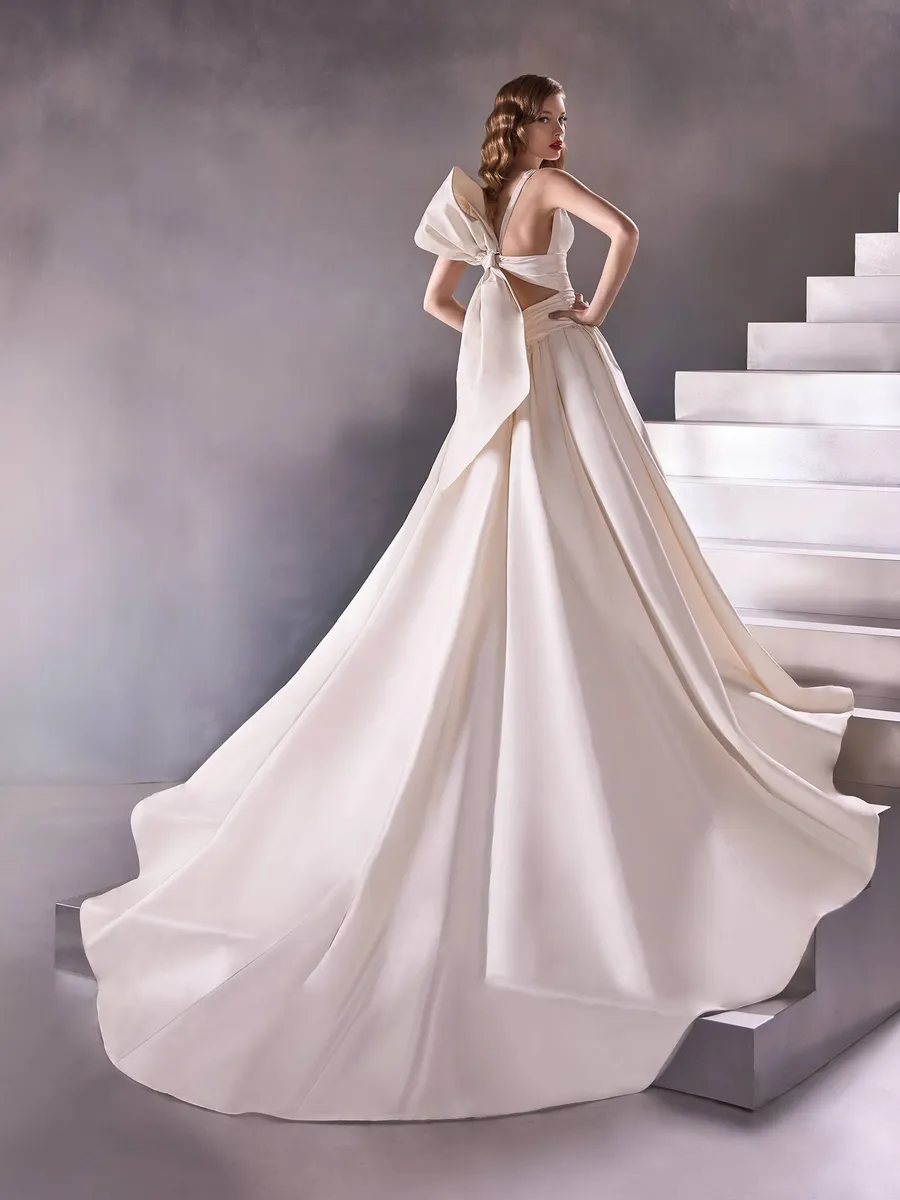 Pronovias