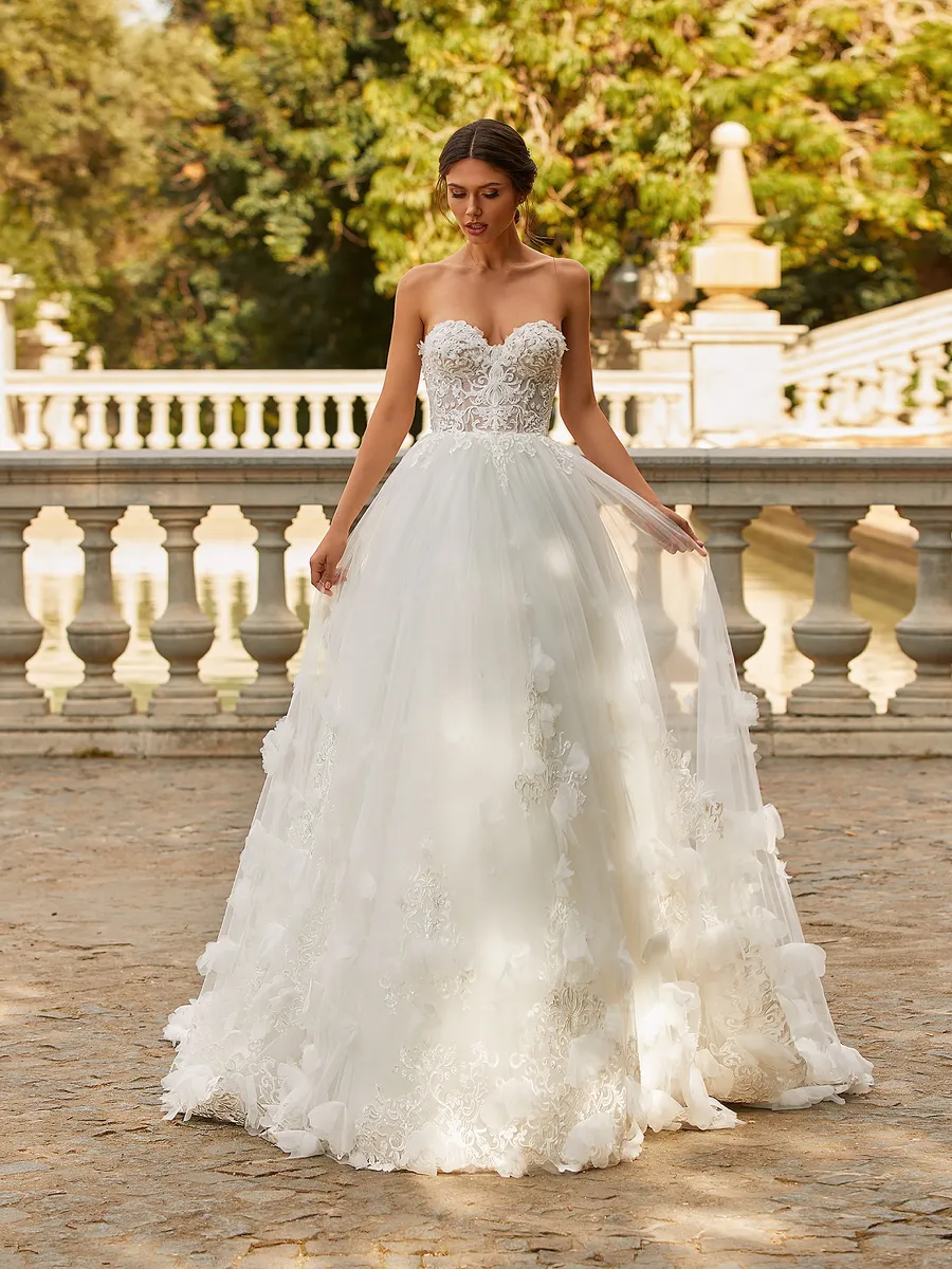 Pronovias
